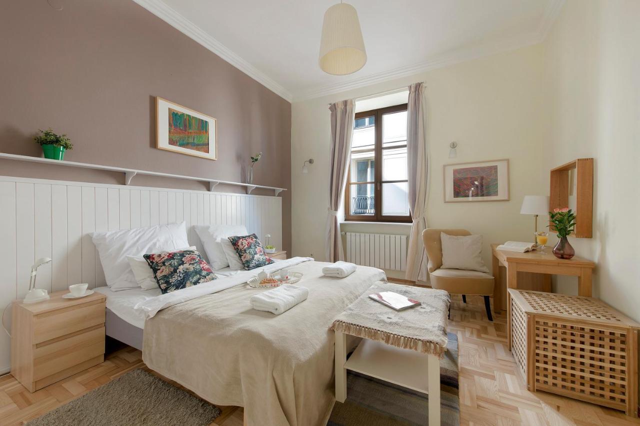 Two Bedroom Apartment For 6 People Varşovia Exterior foto